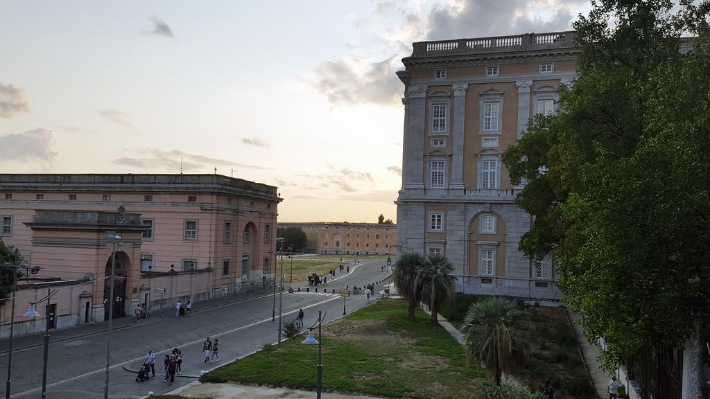 L'Insolita Reggia Caserta Exterior photo